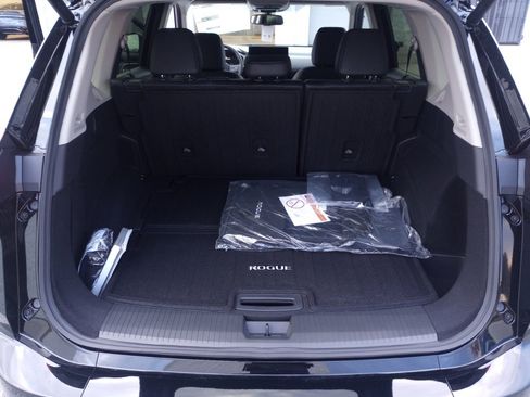 New 2026 Nissan Rogue Platinum image 15