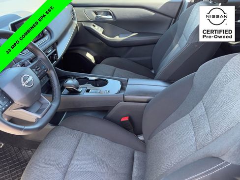 Certified 2025 Nissan Rogue SV FWD image 17