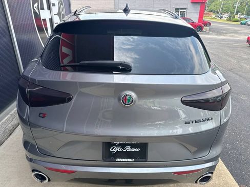 Used 2021 Alfa Romeo Stelvio Ti w/ Nero Edizione AWD/4WD image 11