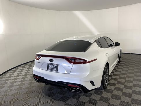 Used 2018 Kia Stinger GT image 3