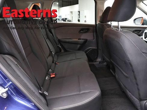 Used 2023 Nissan Rogue S AWD/4WD image 24