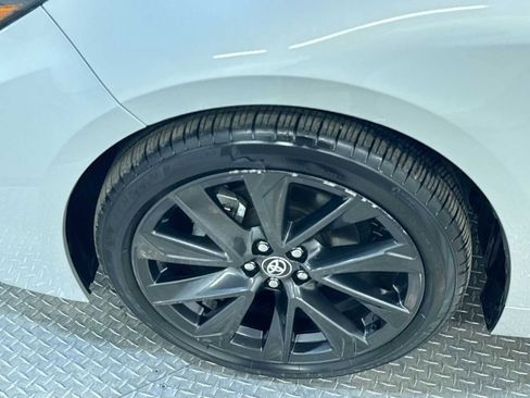 Used 2023 Toyota Corolla SE w/ SE Premium Package image 10