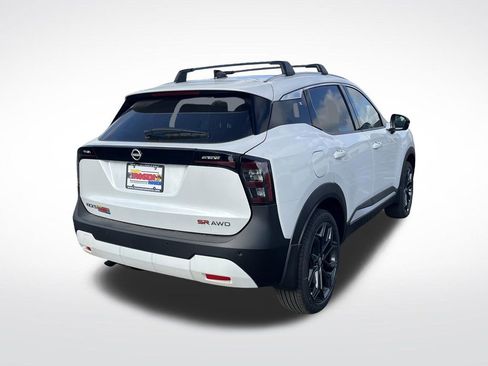 New 2026 Nissan Kicks SR w/ SR Premium Package AWD/4WD image 5