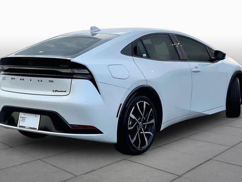 Used 2024 Toyota Prius Prime FWD image 12