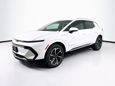 Used 2025 Chevrolet Equinox EV LT w/ Convenience Package FWD image 3