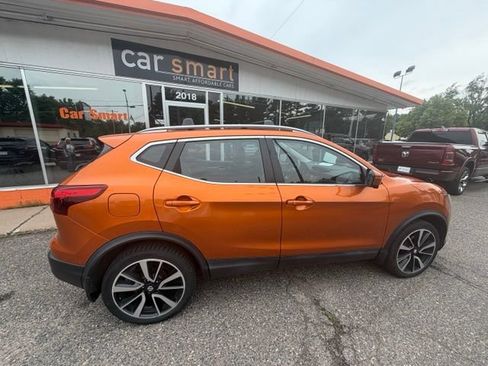 Used 2017 Nissan Rogue Sport SL w/ SL Premium Package AWD/4WD image 8