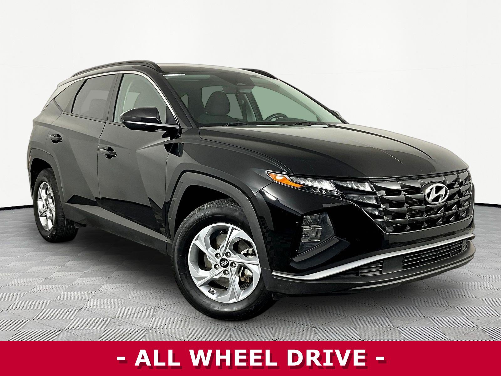 Used 2024 Hyundai Tucson SEL AWD/4WD image 3