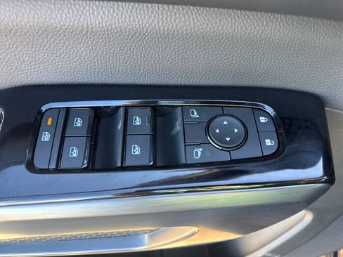 New 2026 Nissan Pathfinder SL FWD image 19