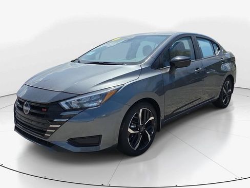 New 2025 Nissan Versa SR w/ Trunk Package FWD image 5
