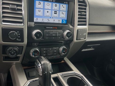 Used 2016 Ford F150 Lariat w/ Equipment Group 501A Mid AWD/4WD image 11