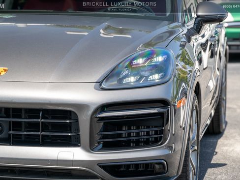 Used 2023 Porsche Cayenne GTS w/ Premium Package Plus image 55