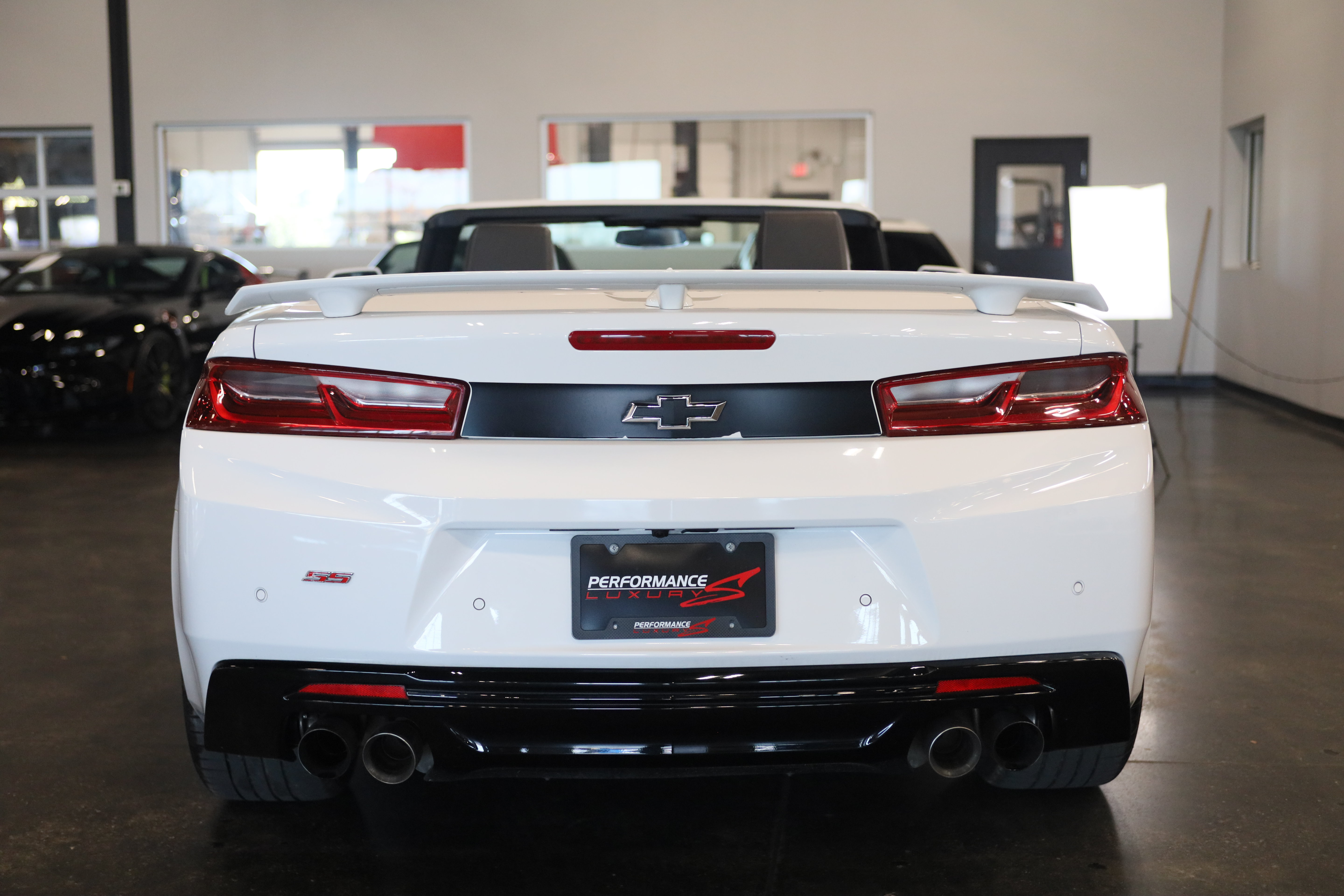 Used 2017 Chevrolet Camaro SS RWD image 7