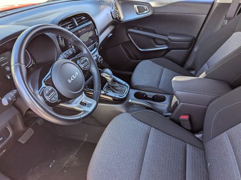 Certified 2023 Kia Soul EX image 19