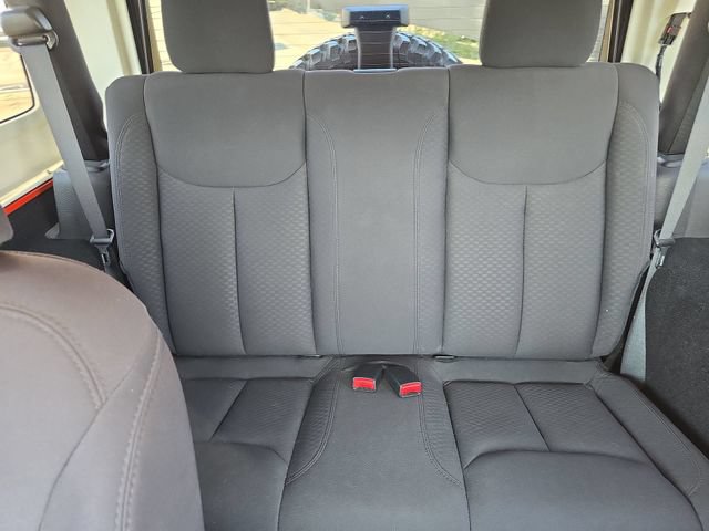 Used 2015 Jeep Wrangler Sport AWD/4WD image 13