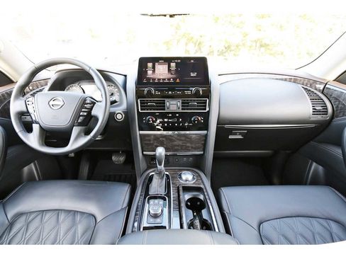 Used 2024 Nissan Armada Platinum w/ Captain's Chairs Package image 7