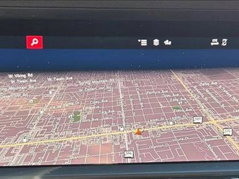 Used 2023 Porsche Macan S image 12