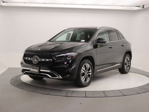 Certified 2025 Mercedes-Benz GLA 250 image 3