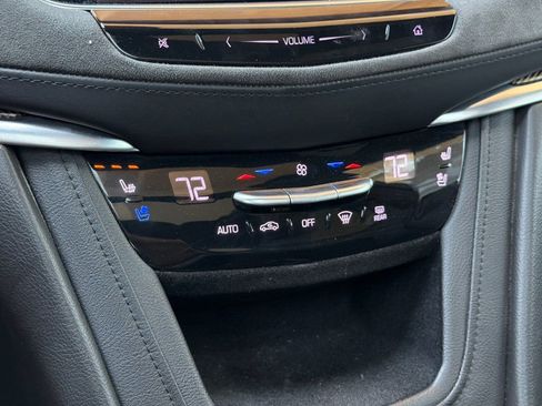 Used 2018 Cadillac XT5 Platinum w/ Driver Assist Package AWD/4WD image 25