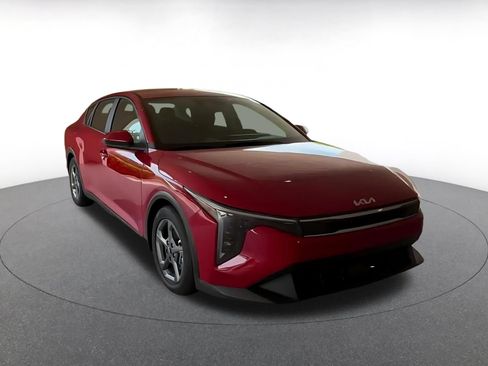 Used 2025 Kia K4 FWD image 3