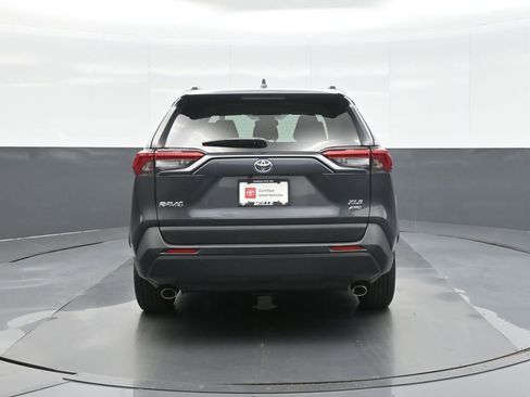 Used 2020 Toyota RAV4 XLE w/ All Weather Liner Package AWD/4WD image 8