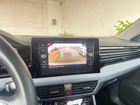 Used 2025 Volkswagen Jetta SE image 22