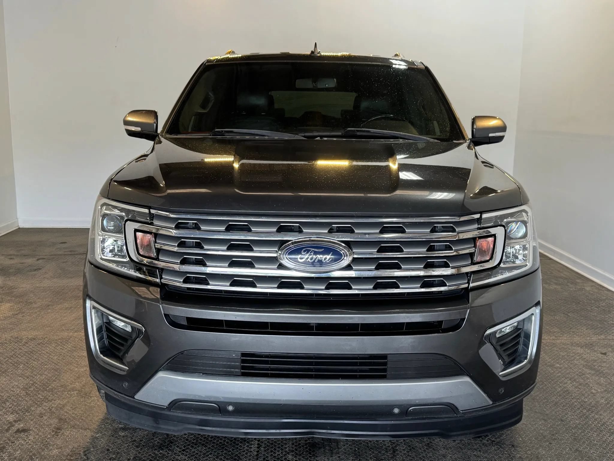 Used 2019 Ford Expedition Max Limited RWD image 2