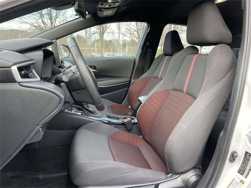 Certified 2025 Toyota Corolla SE image 19