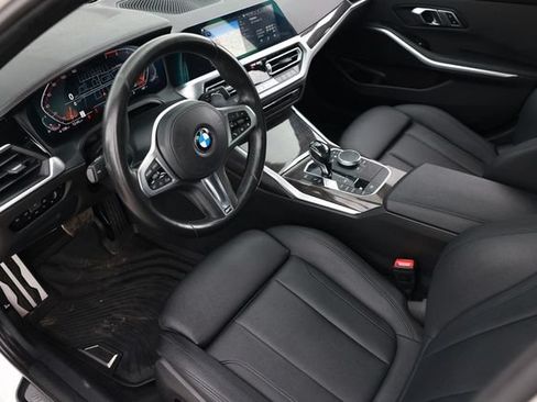 Used 2020 BMW 330i Sedan w/ M Sport Package RWD image 6