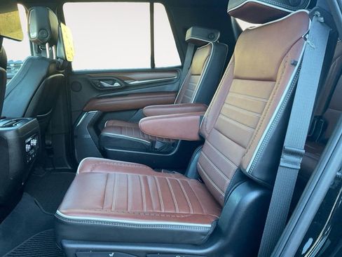 Used 2023 GMC Yukon Denali Ultimate image 13