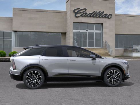 New 2027 Cadillac Optiq Sport w/ LPO, Floor Liner Package AWD/4WD image 5