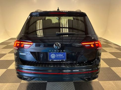 Certified 2022 Volkswagen Tiguan SE R-Line FWD image 4