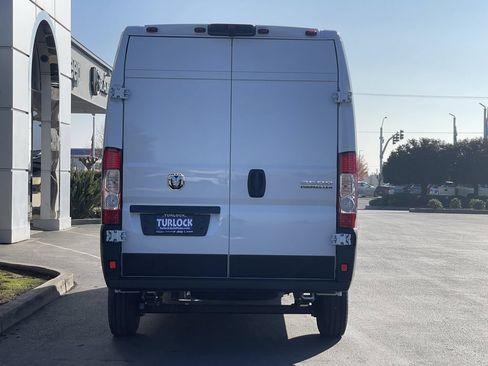 New 2026 RAM ProMaster 2500 w/ Convenience Group FWD image 9