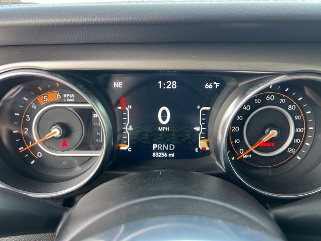 Used 2020 Jeep Wrangler Unlimited Sahara w/ Dual Top Group AWD/4WD image 26