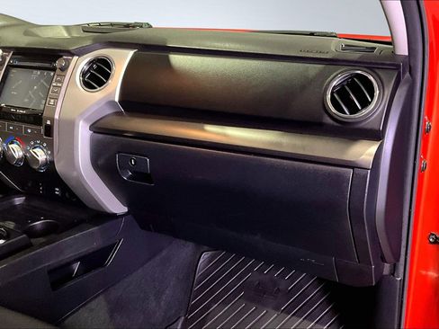 Used 2018 Toyota Tundra SR5 image 27