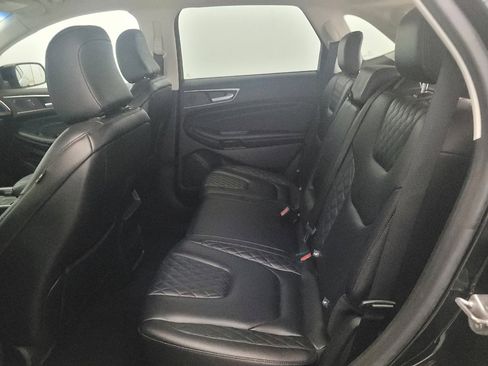 Used 2023 Ford Edge Titanium AWD/4WD image 18