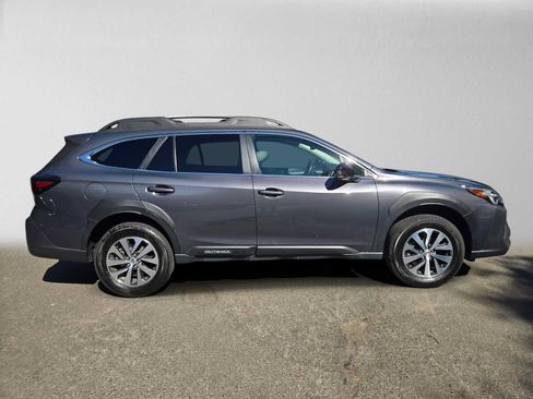 Used 2023 Subaru Outback Premium w/ Popular Package #1 AWD/4WD image 2