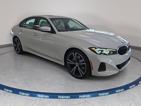 Used 2023 BMW 330i Sedan w/ Parking Assistance Package RWD image 3