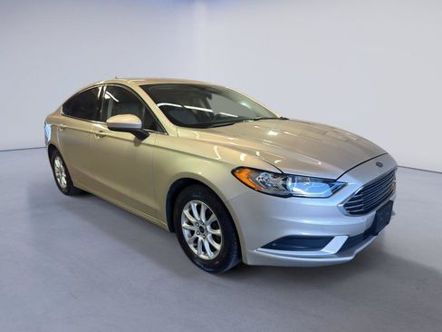 Used 2017 Ford Fusion S FWD image 1