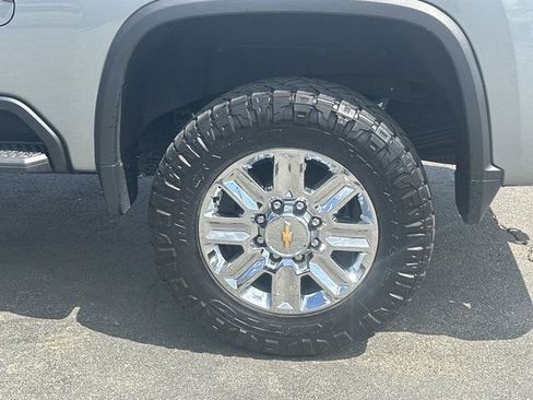 Used 2024 Chevrolet Silverado 2500 High Country w/ High Country Premium Package image 25