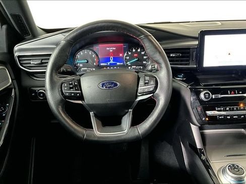 Used 2023 Ford Explorer ST-Line AWD/4WD image 8