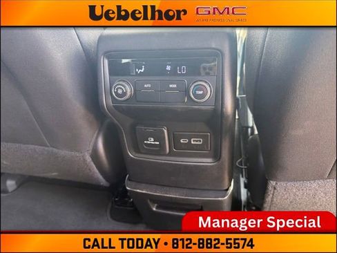 Used 2023 GMC Acadia SLE w/ Driver Convenience Package FWD image 6