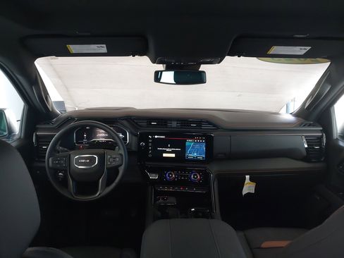 Used 2025 GMC Sierra 1500 AT4 image 5