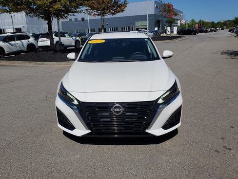 Certified 2023 Nissan Altima 2.5 S FWD image 9