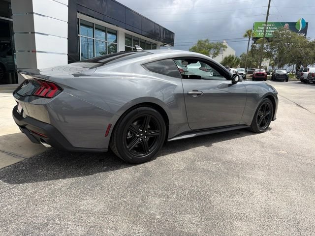 Used 2026 Ford Mustang Coupe RWD image 9