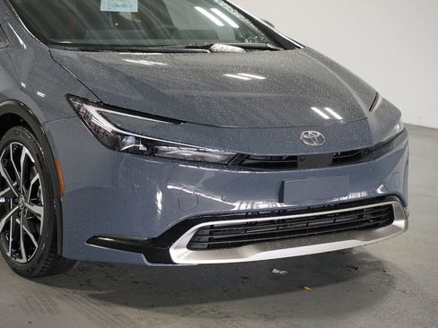 New 2026 Toyota Prius Plug-In Hybrid image 4