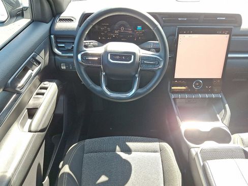 Used 2025 GMC Terrain Elevation image 11