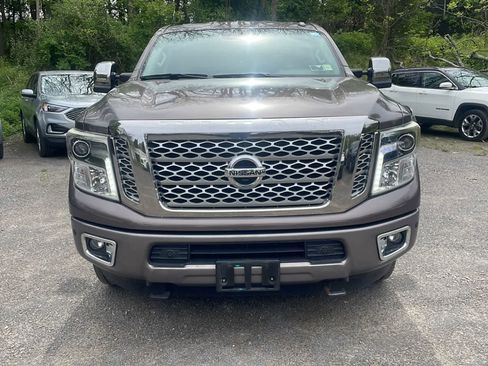 Used 2016 Nissan Titan Platinum Reserve AWD/4WD image 11