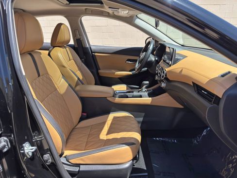 Used 2023 Nissan Sentra SV w/ SV Premium Package image 15