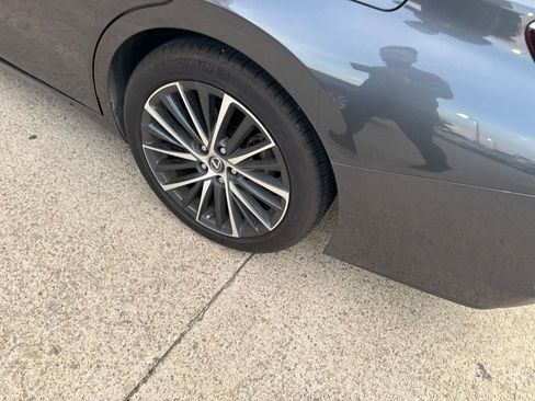 Used 2025 Lexus ES 350 w/ Premium Package FWD image 9