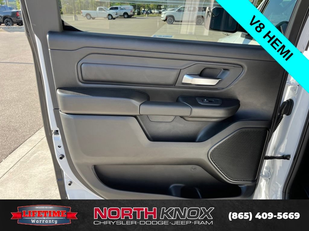 New 2026 RAM 1500 Express AWD/4WD image 17